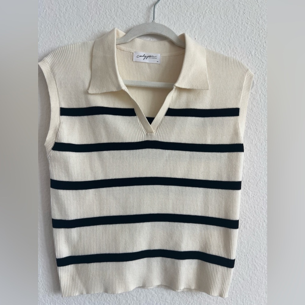 Carly Jean Los Angeles sweater, size M